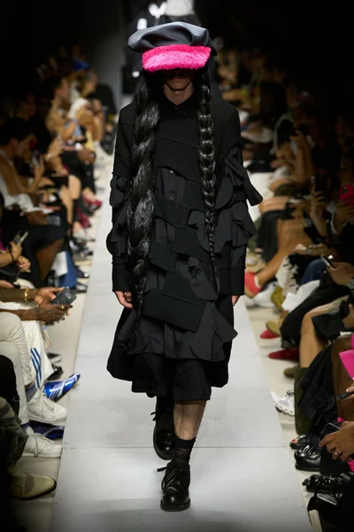 Look 15